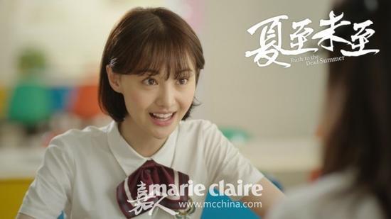 甚至总有那么一个老师,上课老是板着一张脸,做事雷厉风行,基本不给学生好脸色看。却又对成绩好的那几个学生有那么点“偏心”。