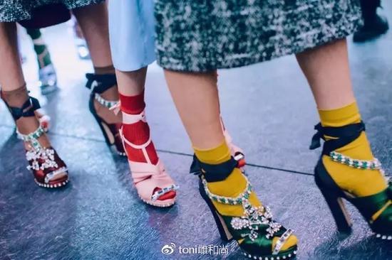 你们的问题 <wbr>| <wbr>为你们找了2017年上百双的平底凉鞋