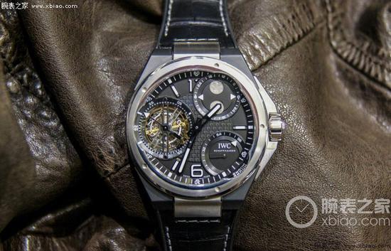 IWC万国表工程师恒定动力陀飞轮腕表