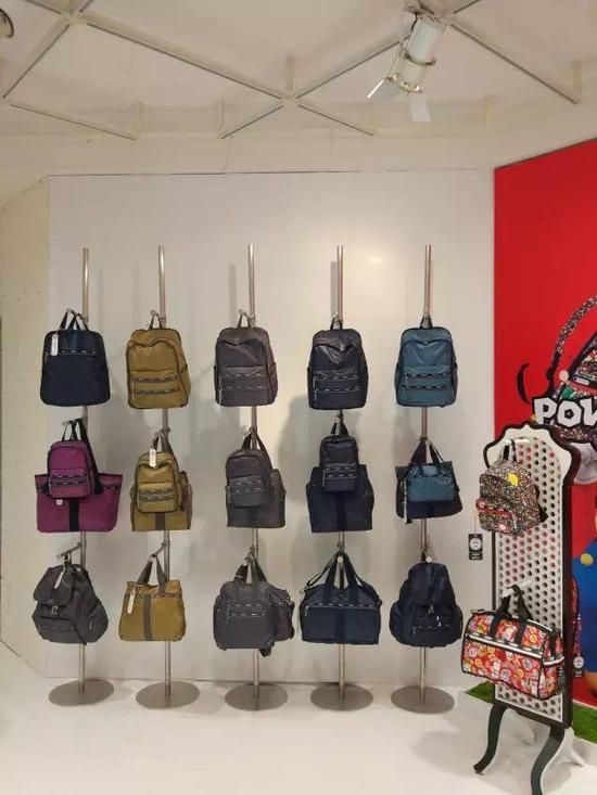 LeSportsac Pop-Up Store