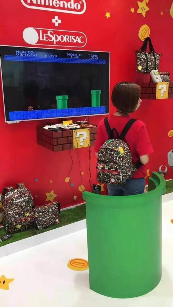 LeSportsac Pop-Up Store