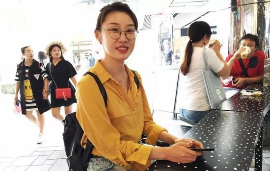 还在上大学的女孩,她说三里屯店排队时间比朝阳大悦城店久