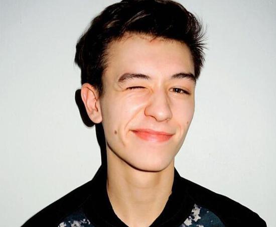 加拿大男模David Kubas(图片来源:新浪微博欧美男模女模)