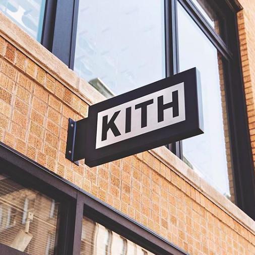 这足以证明 KITH 的潮流嗅觉敏锐,不用担心搭配,穿出去就是拉风帅。
