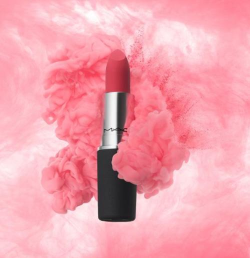 (M·A·C魅可 POWDER KISS丝缎柔雾唇膏,RMB170)