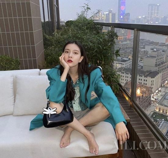 (图片来源:艺人官方社交网站)