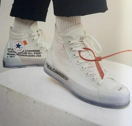 OFF-WHITE x CONVERSE CHUCK TAYLOR