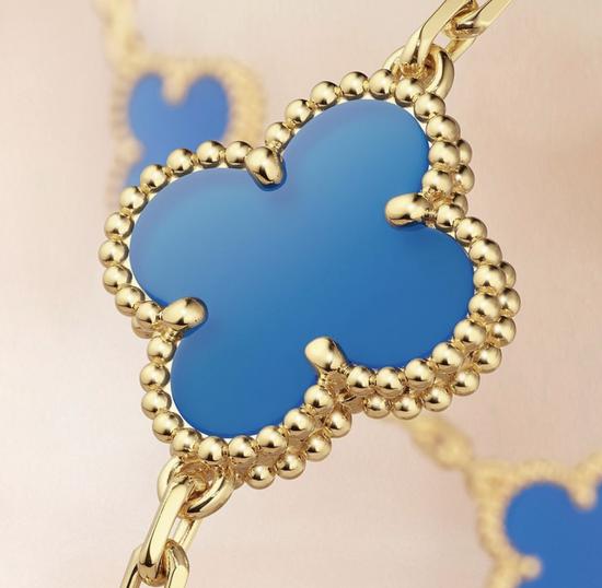 via Instagram@vancleefarpels