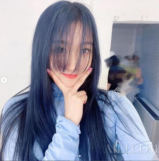 (图片来源:关晓彤ins)