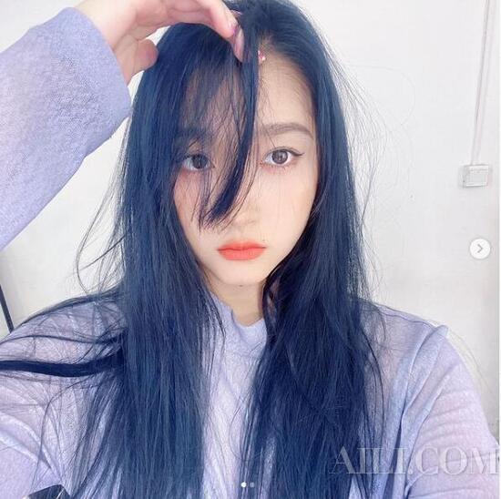 (图片来源:关晓彤ins)
