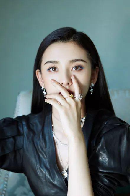 cr:微博@宋祖儿工作室