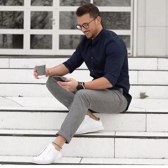 所以今天芭先生就来讲讲,25+的轻熟男,应该注意的几点穿衣方式。