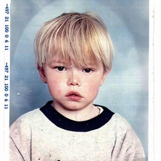 baby时期的Charlie Heaton