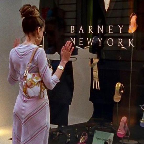《欲望都市》剧中凯莉在Barneys血拼