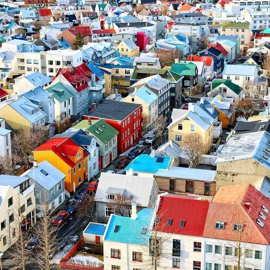 via icelandincredible