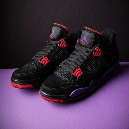 Drake x Air Jordan 4 Raptors(鞋舌上有红色签名)