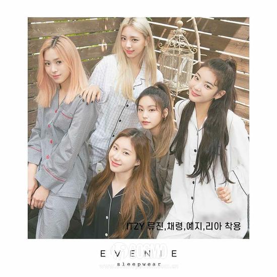 Itzy身穿:Evenie