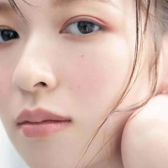 图源《VOCE》
