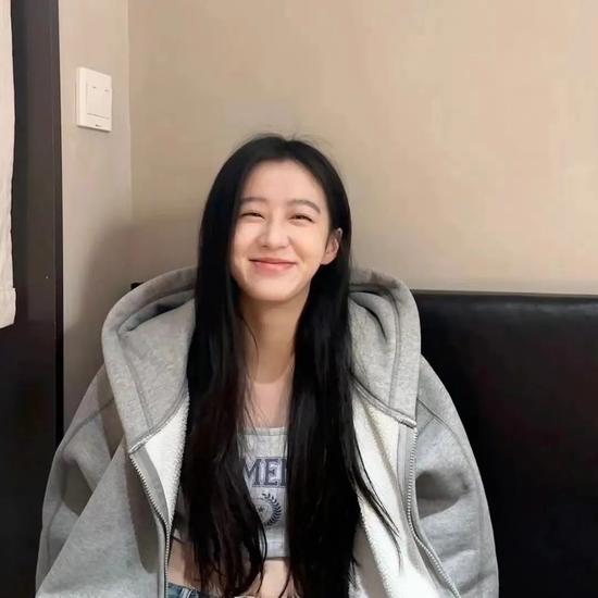 图片来源: 新浪微博 / 小红书