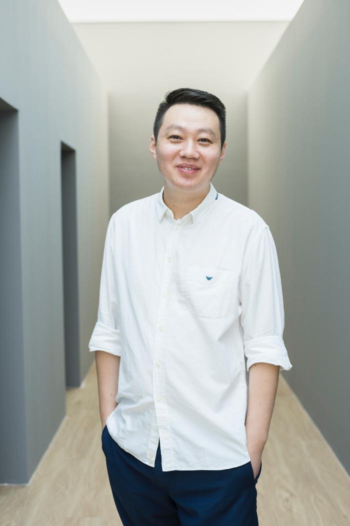 崔灿灿,策展人,写作者。