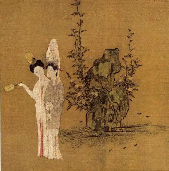 宋 钱选《招凉仕女》,右边女子佩戴重楼子花冠