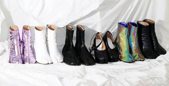 Maison Margiela Tabi裸靴系列