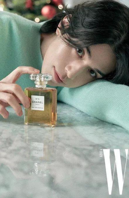 cr:W Korea」Chanel Beauty 12月刊画报