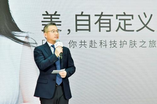 (雅萌中国总代理碧捷(广东)洁净科技有限公司董事长王振刚)