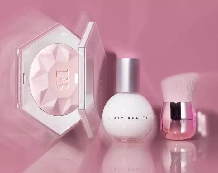 (图片来源于INS@Fenty Beauty)