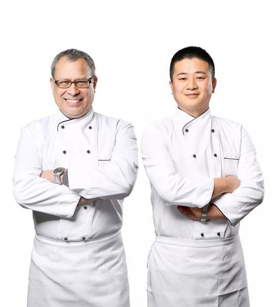 Marcus Medina(左) & Peter Zhang(右)