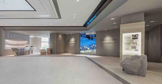 图源:Maison Margiela 二层咖啡馆