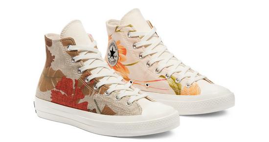 Converse Chuck 70系列帆布鞋使用了天然染料 图片来源:Converse