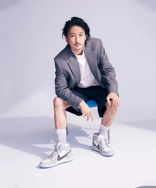 洼冢洋介上脚Dior x AJ1