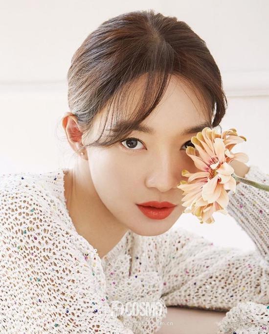 韩国COSMOPOLITAN 5月刊 内页