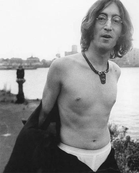 还有披头士中的成员约翰·列侬(John Lennon)(图片来源:豆瓣Liberian)