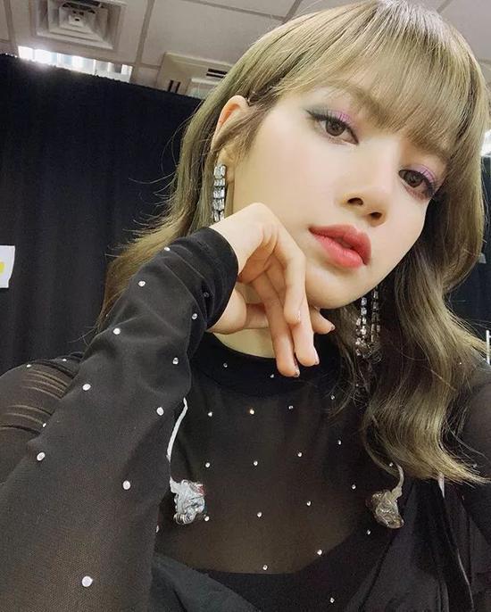 cr:ins@lalalalisa_m