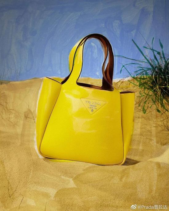 包袋:Prada