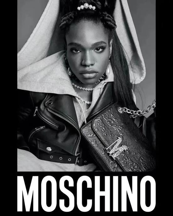 Aaron Rose Philip 为 Moschino 拍摄的大片