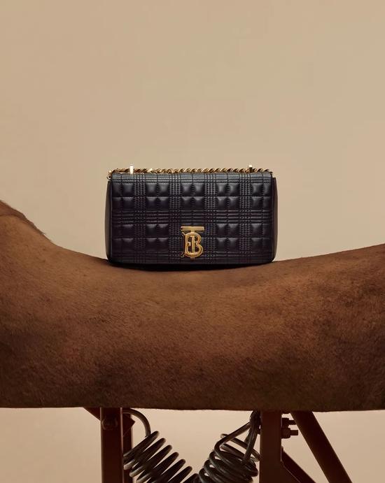 Burberry Lola 包
