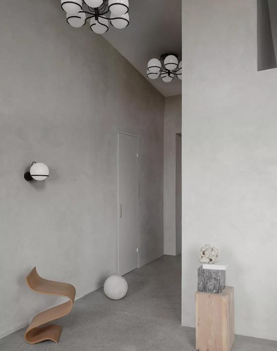作品:Gino Sarfatti,设计:Astep