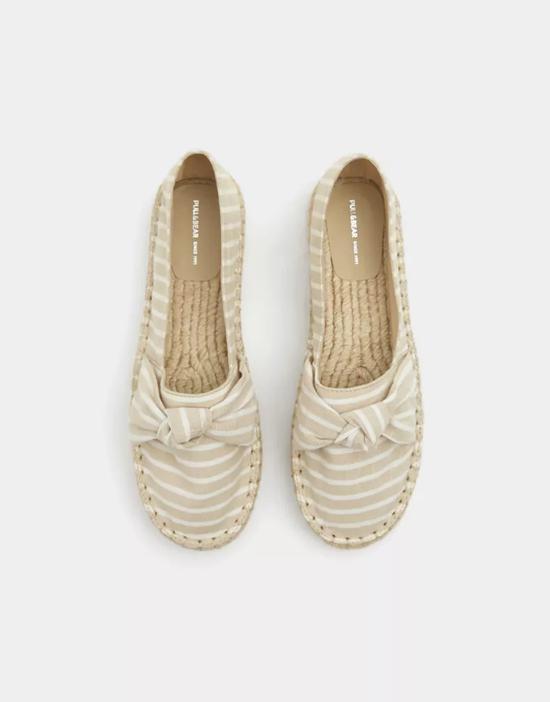 品牌:PULL&BEAR