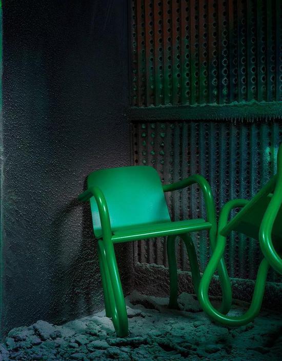 作品:Matthew Day Jackson,设计:Made By Choice