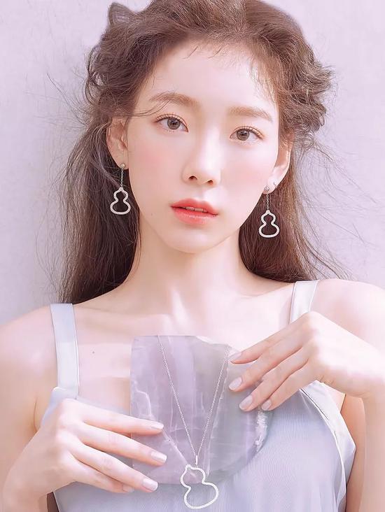 图片来自:韩版NYLON3月刊