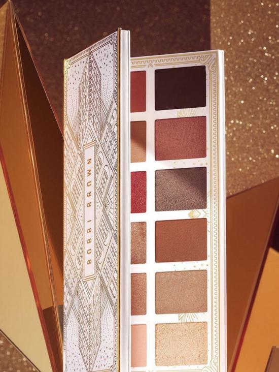 图源ins@bobbibrown