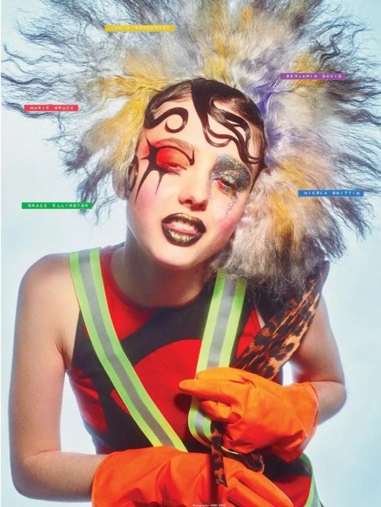 Circus Magazine 内页