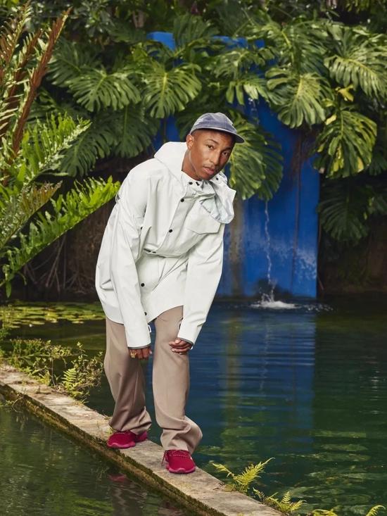 Pharrell in Bianca Saunders / Via SSENSE