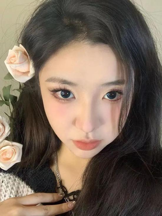 @早川绘子