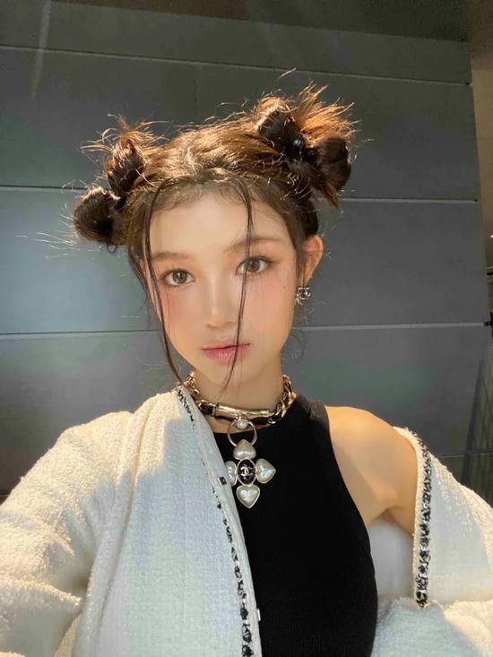 图源来自:新浪微博@NewJeans_Danielle