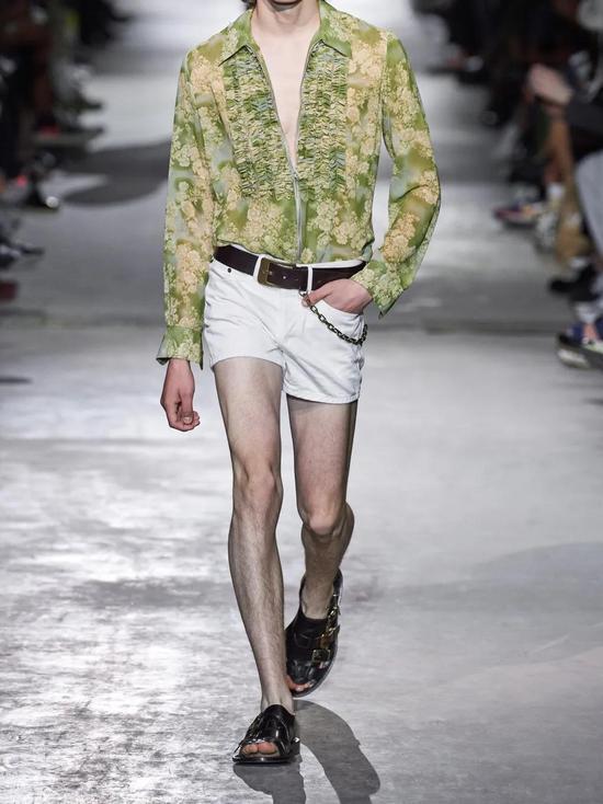 左:3.1 Phillip Lim 2020SS 右:Dries Van Noten 2020SS