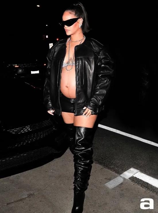 美国歌手 Rihanna 演绎 Alexander Wang